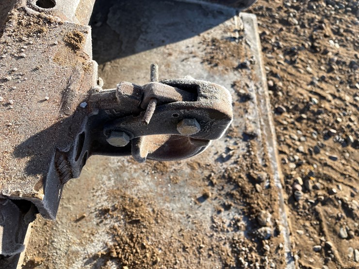 caterpillar-257b-image-9