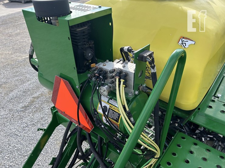 john-deere-1795-image-45
