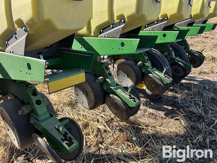 2008-john-deere-1770nt-image-19