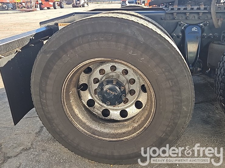 2018-freightliner-cascadia-image-15