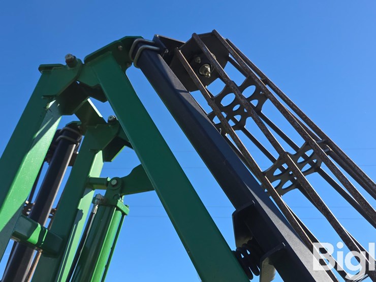 john-deere-200-image-15