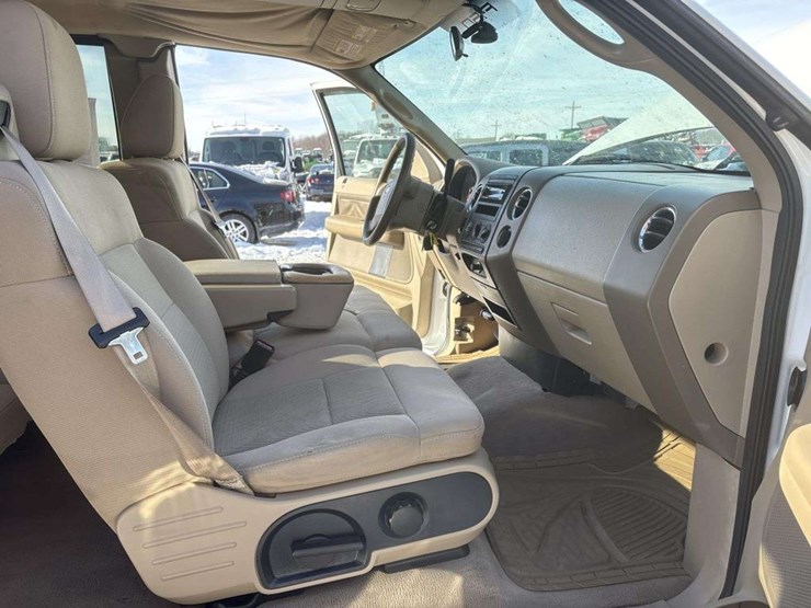 2004-ford-f150-xlt-image-18