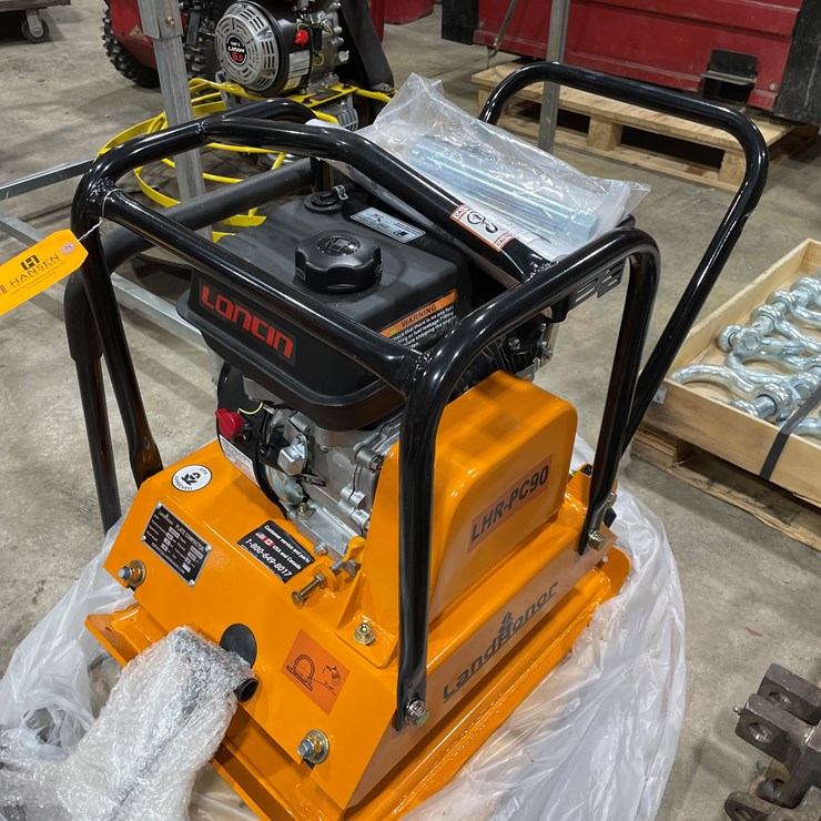 #7899 • Land Honor LHR-PC90 Plate Compactor