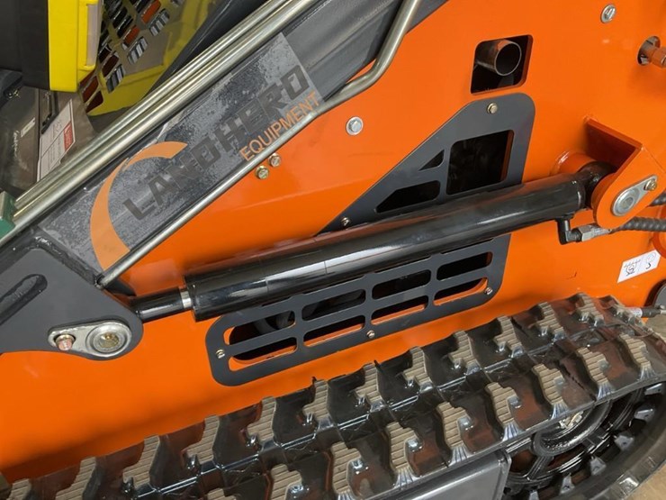 #1004-•-new-land-hero-ldh-t460-mini-track-skid-steer-loader-image-13