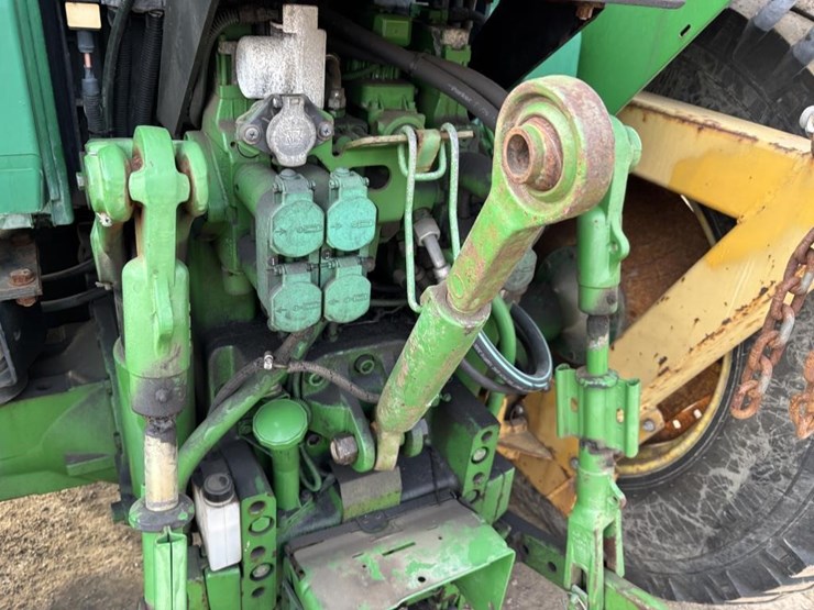 john-deere-7220-image-12