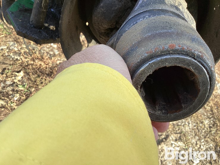 john-deere-566-image-10