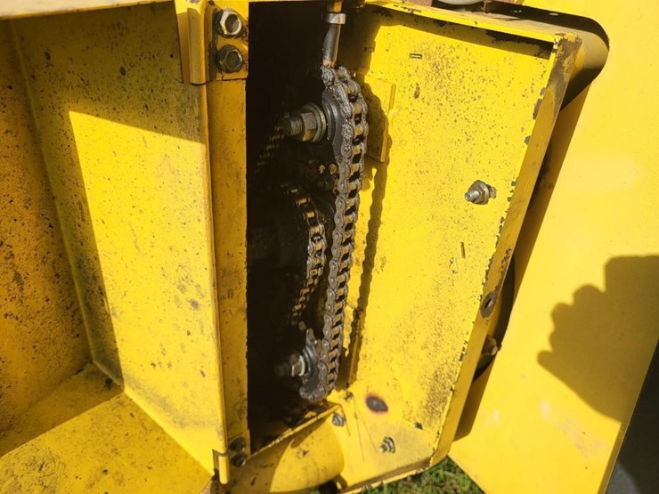 new-holland-590-image-48