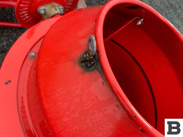 central-machinery-1.25-cu/ft-mini-cement-mixer-image-10