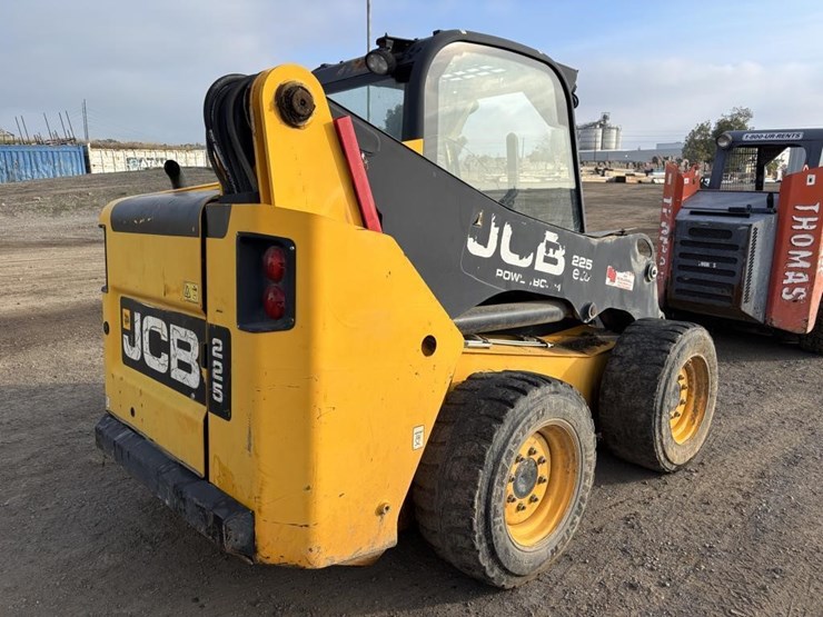2012-jcb-225-image-3