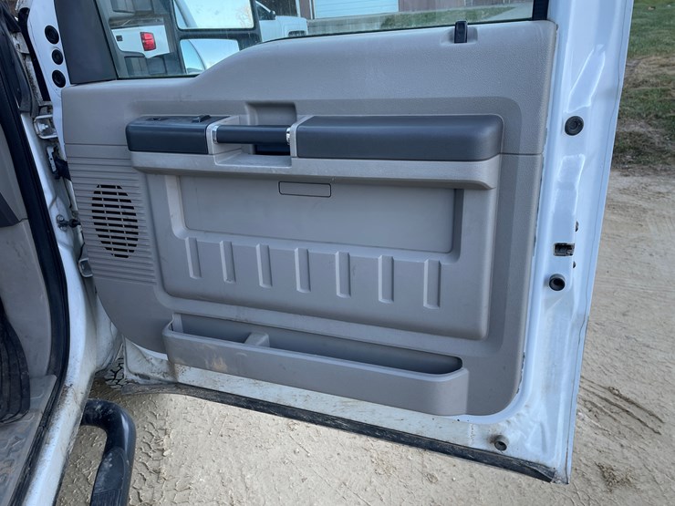 ford-f250-xl-image-41