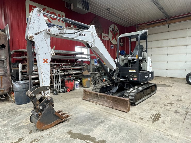 bobcat-e42-image-1