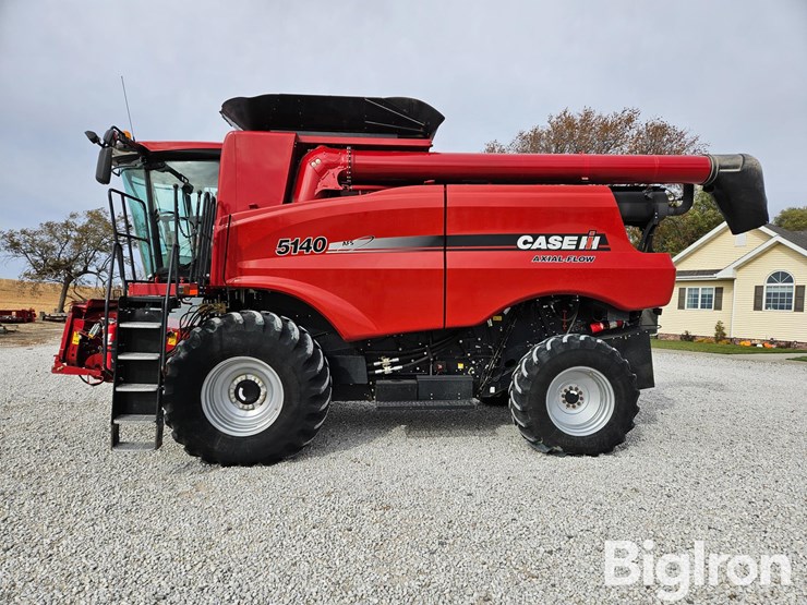 case-ih-5140-image-8