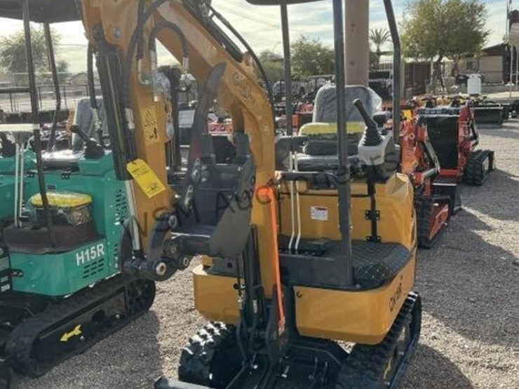 2025-cfg-qk18r-mini-excavator-image-2