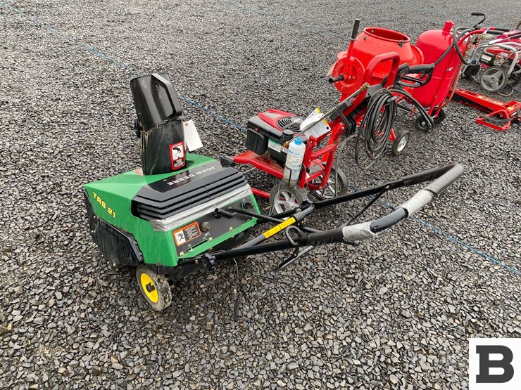 john-deere-trs-21-snow-blower-image-3