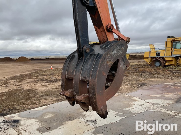 hitachi-ex200-lc-image-13