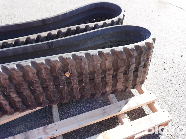 bobcat-t870-image-11