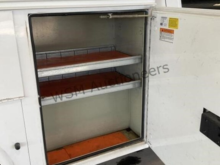 2015-chevrolet-silverado-2500-image-10