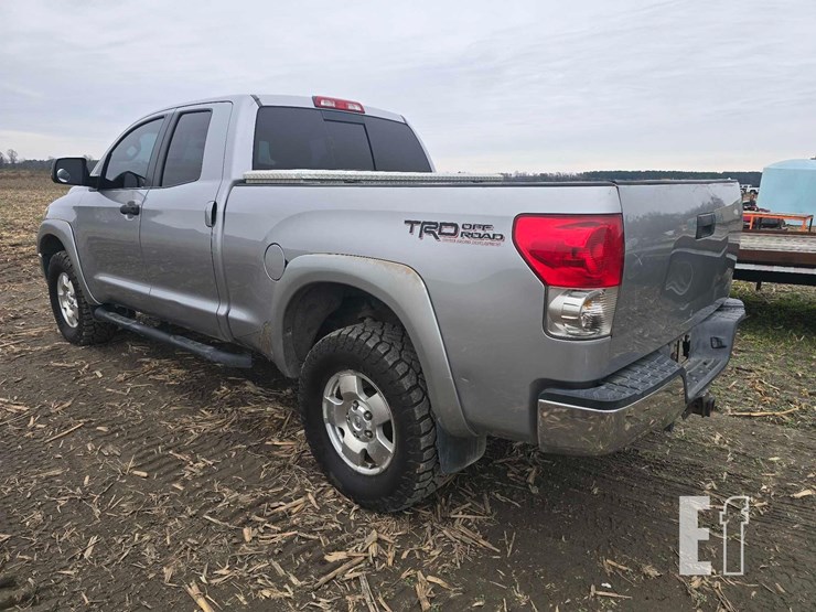 toyota-tundra-image-2