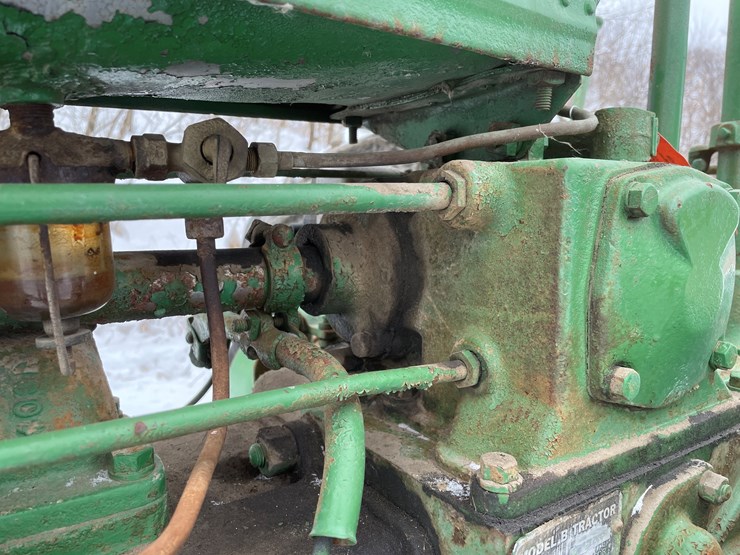 john-deere-b-image-10