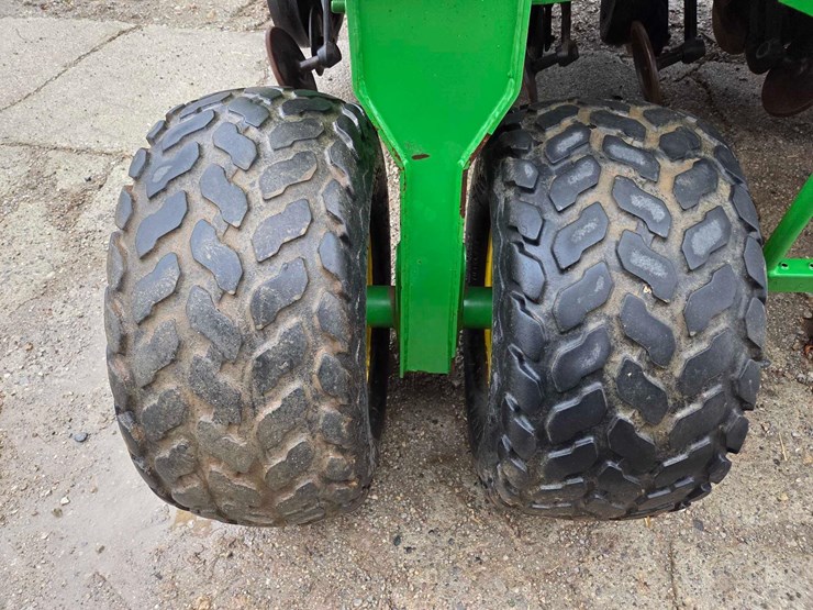 john-deere-1990-image-25