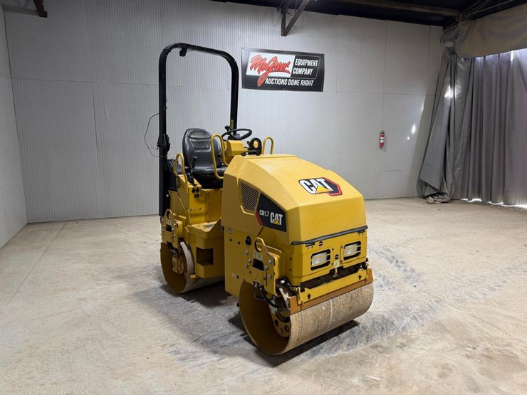 2019-caterpillar-cb1.7-image-7