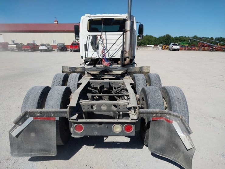 2006-international-8600-image-10