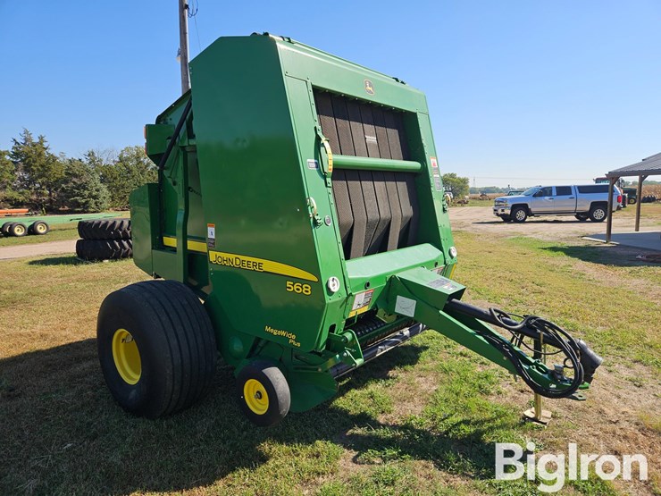 john-deere-568-image-3