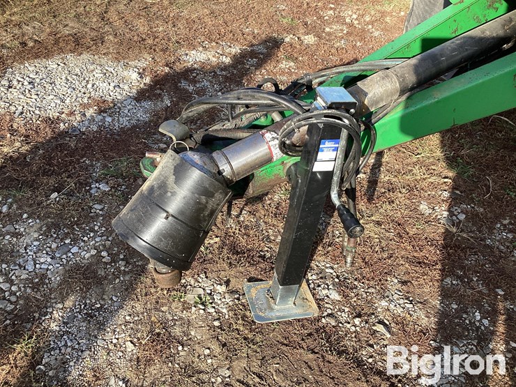 john-deere-566-image-9