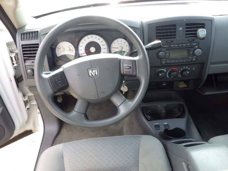 2007-dodge-dakota-image-7