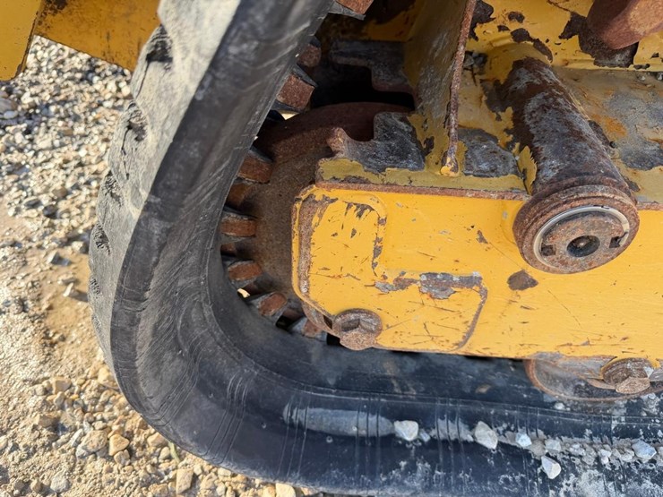 caterpillar-239d-image-18