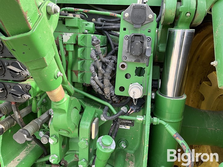 john-deere-8130-image-14