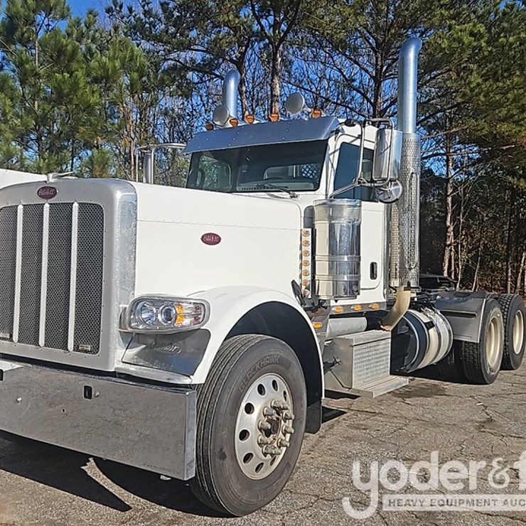 2019 PETERBILT 389