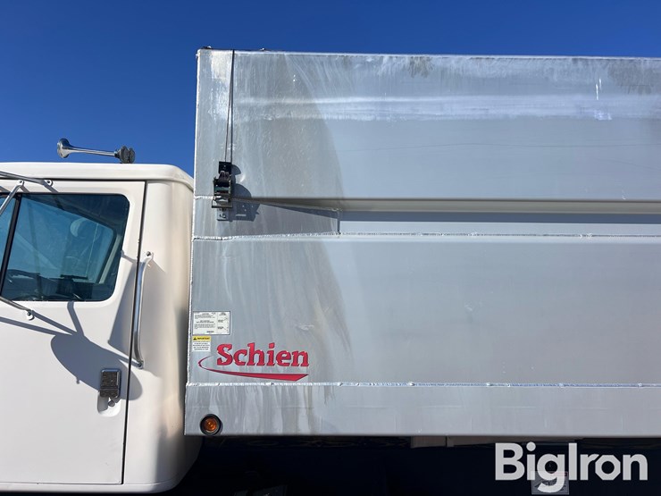 international-4900-image-14