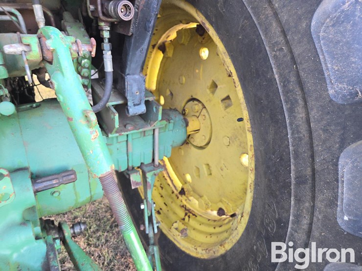 john-deere-3140-image-18