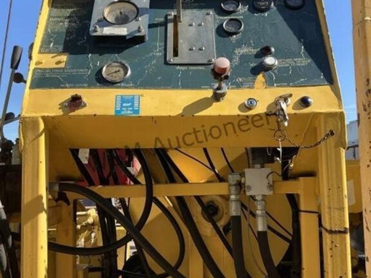 2009-international-7400-image-14