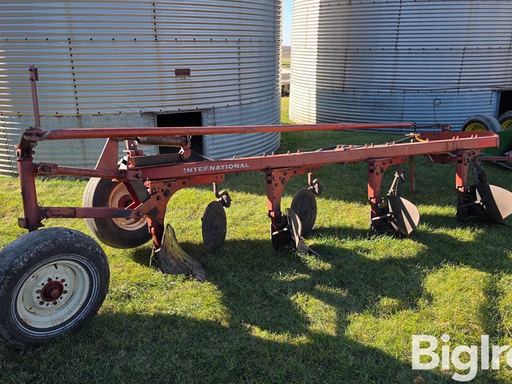 international-510-image-5