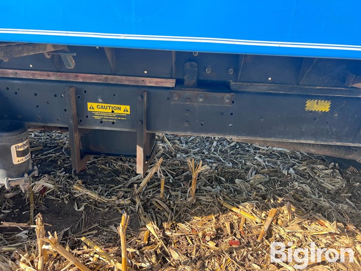 international-4900-image-14