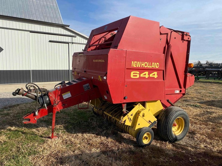 new-holland-644-image-1
