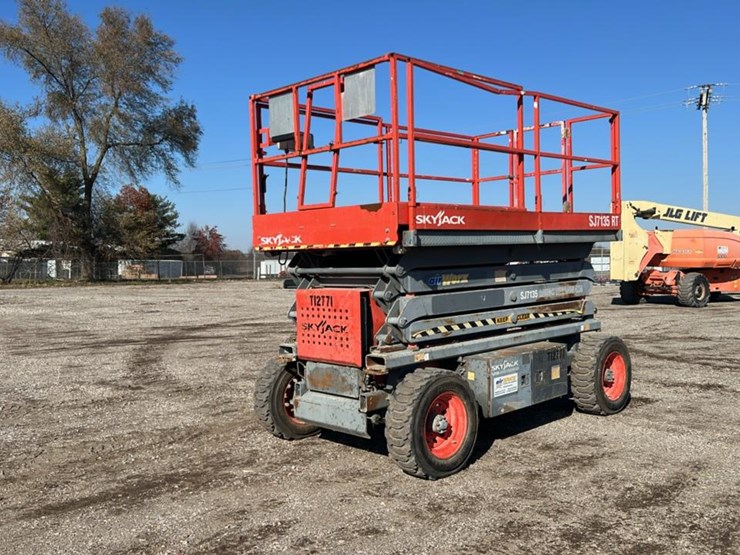skyjack-sj7135rt-image-1
