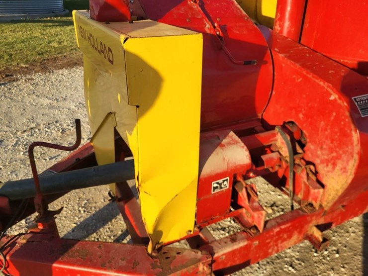 new-holland-358-image-43