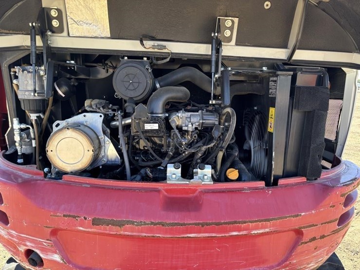 takeuchi-tb240-image-51