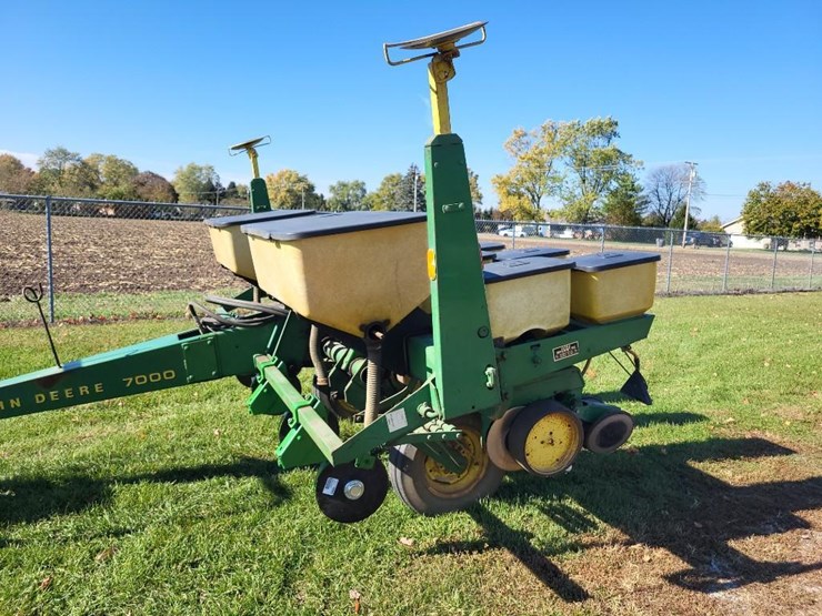 john-deere-7000-image-7