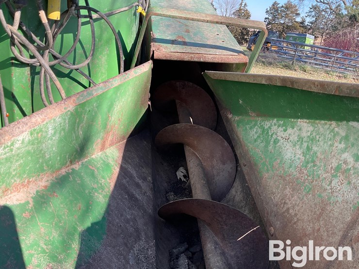 john-deere-750-image-13