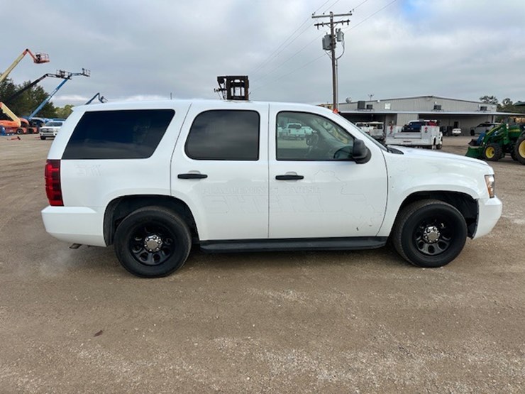 chevrolet-tahoe-image-8