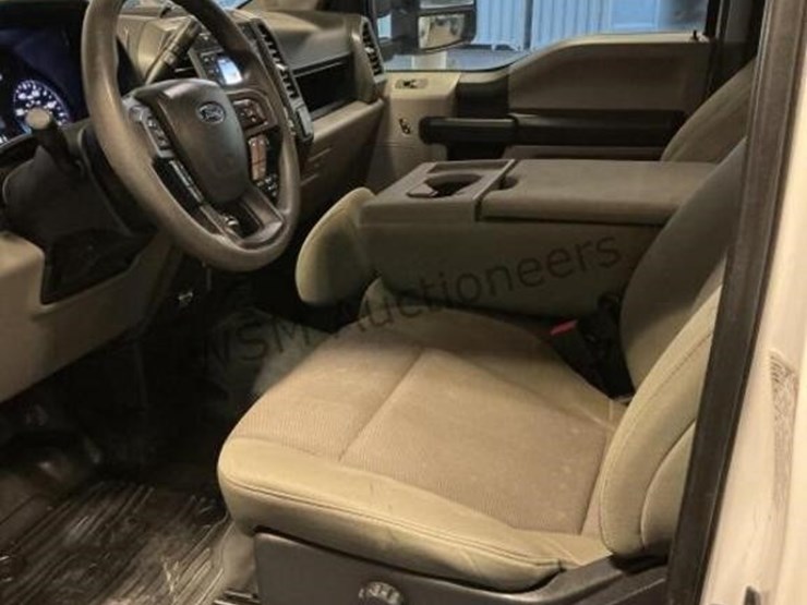 2022-ford-f250-image-26