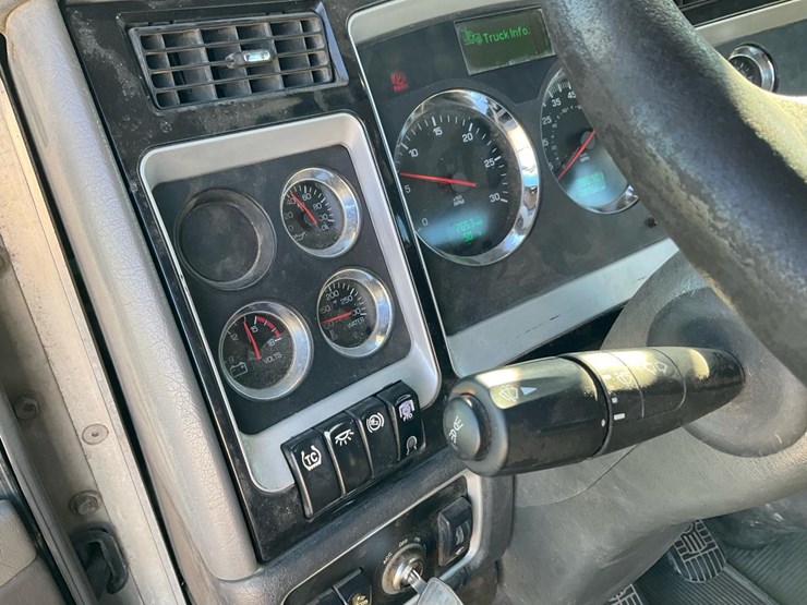 kenworth-t800-image-107