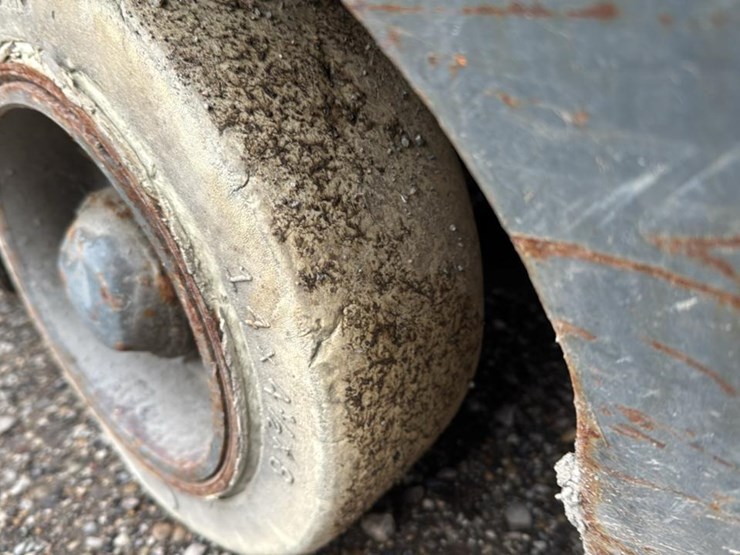 #1360-•-kalmar-dc-25-forklift*-image-19