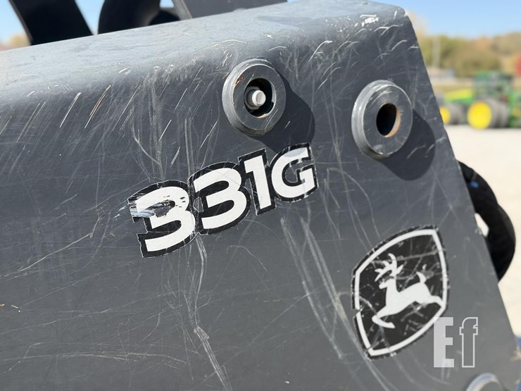 2017-deere-331g-image-15