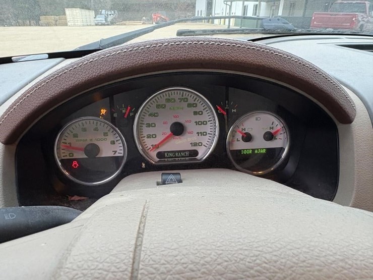 2005-ford-king-ranch-f-150-truck-image-13