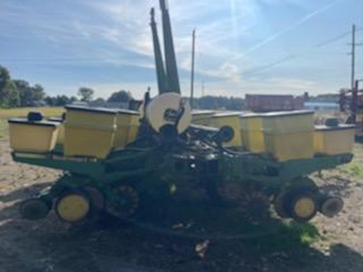 john-deere-7200-image-2